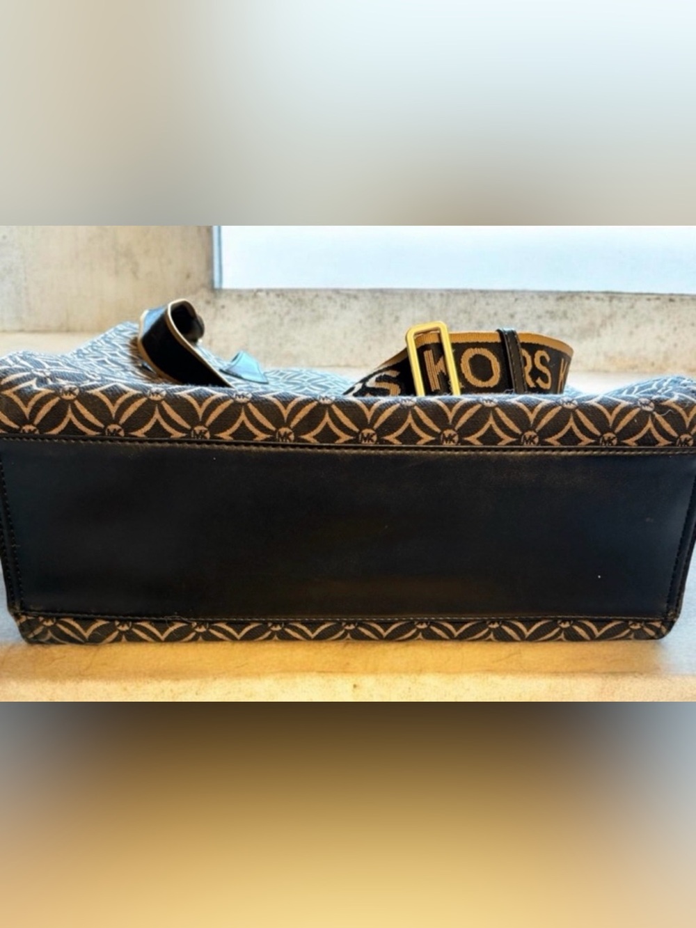 Michael Kors Kempner Brown and Black Signature satchel with Gold Hardware - Picture 8 of 8